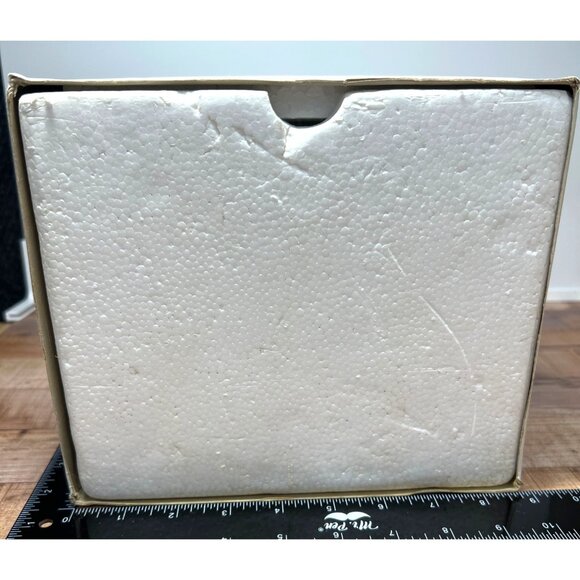 Dept 56 5800-9 Hembleton Pewterer Dickens Heritage Village - Picture 7 of 7